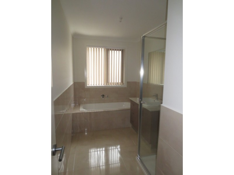 1/10 Hancock Street, Altona VIC 3018