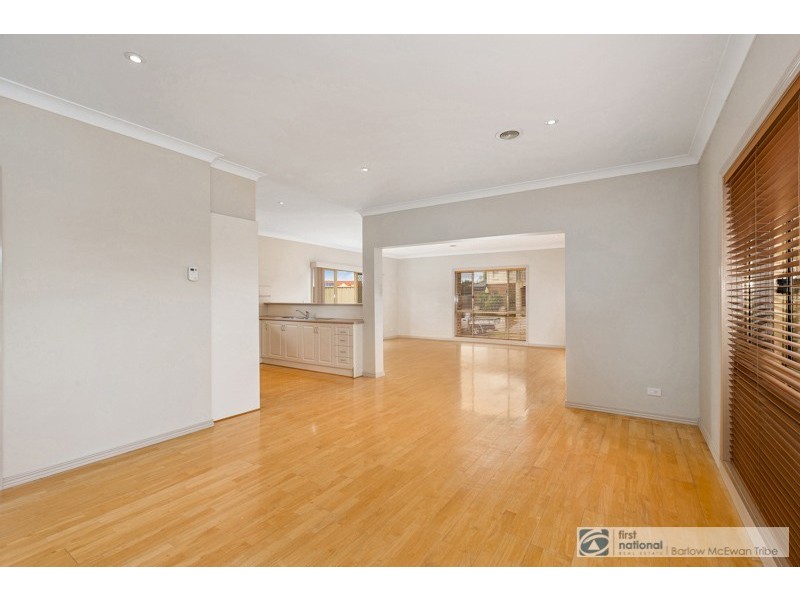 1/50 Waratah Drive, Altona Meadows VIC 3028