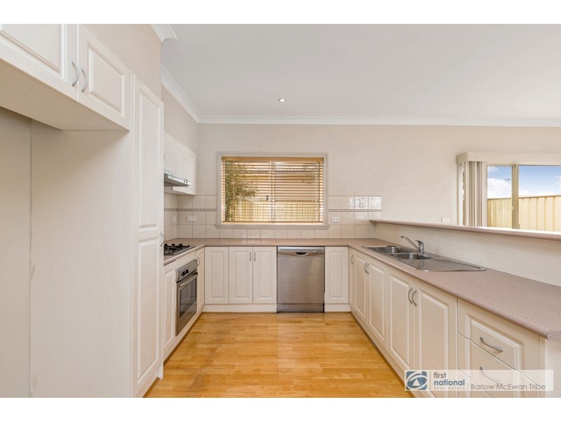 1/50 Waratah Drive, Altona Meadows VIC 3028