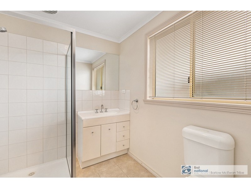 1/50 Waratah Drive, Altona Meadows VIC 3028