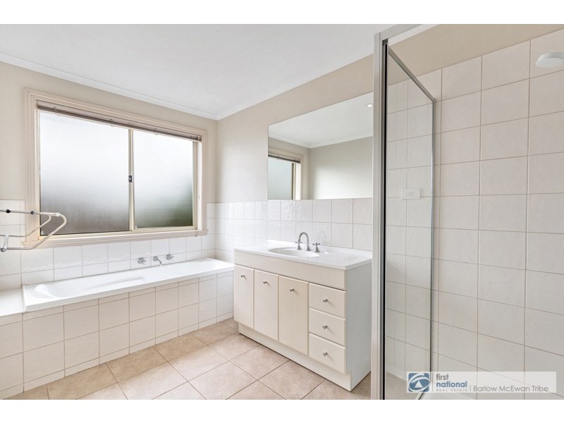 1/50 Waratah Drive, Altona Meadows VIC 3028