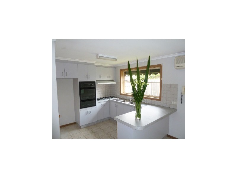 2/53 Millers Road, Altona VIC 3018