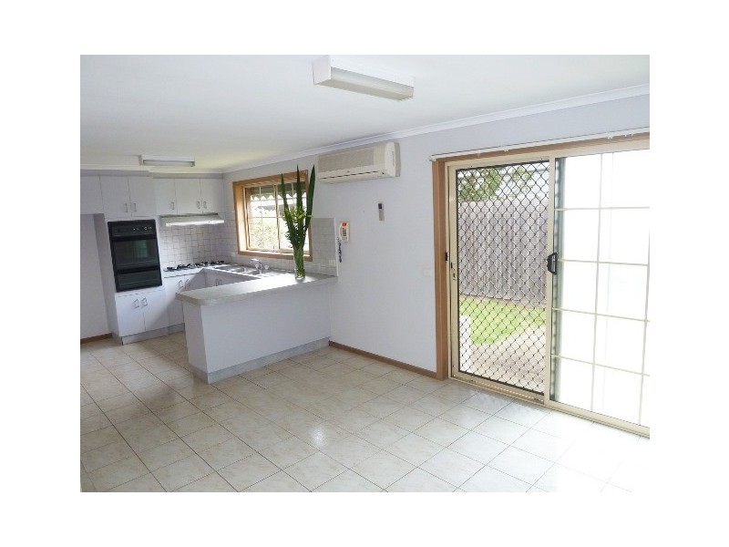 2/53 Millers Road, Altona VIC 3018