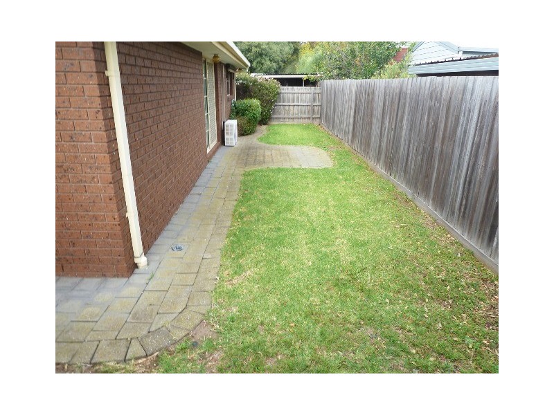 2/53 Millers Road, Altona VIC 3018