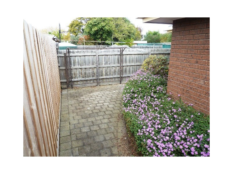 2/53 Millers Road, Altona VIC 3018