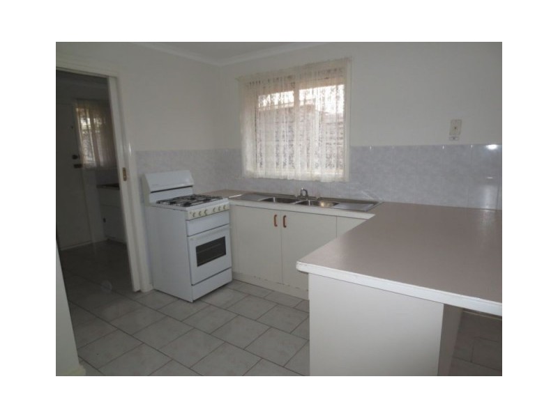 2/43 Jamison Street South, Altona Meadows VIC 3028