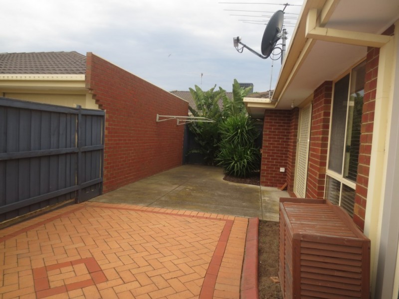27 Spicer Boulevard, Altona Meadows VIC 3028
