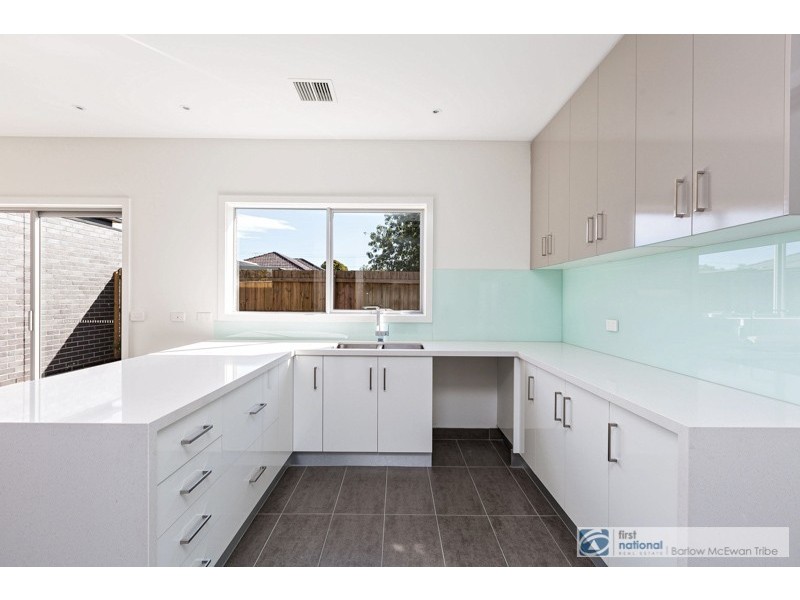 2/33 Mulga Street, Altona VIC 3018