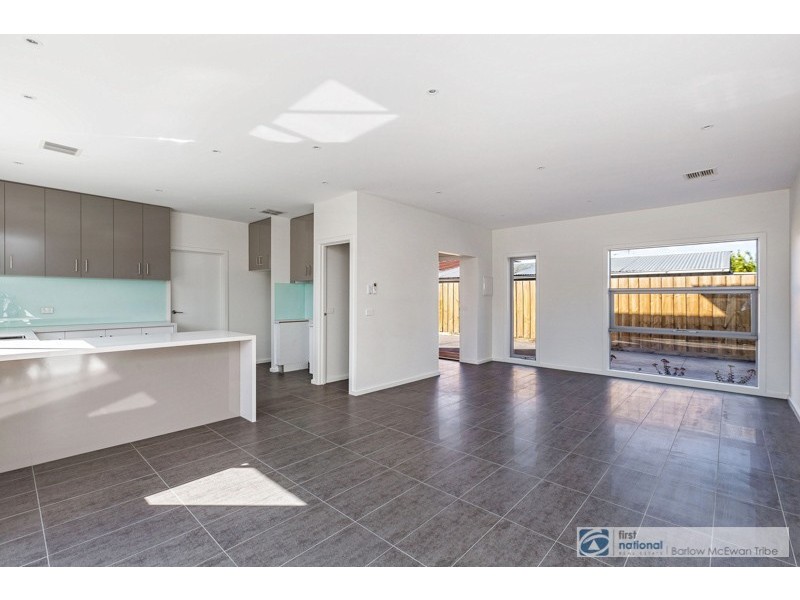 2/33 Mulga Street, Altona VIC 3018