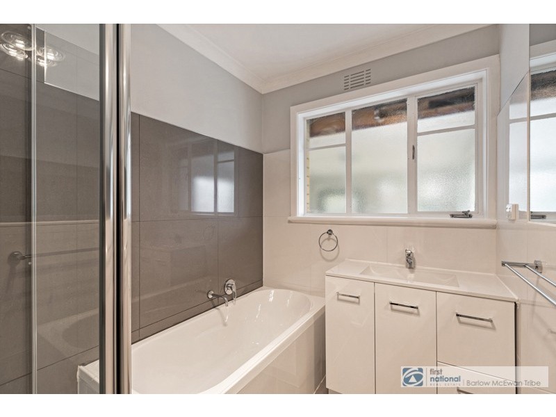 247 Civic Pde, Altona VIC 3018