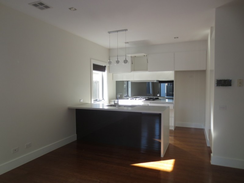 2/12 Mount Street, Altona VIC 3018