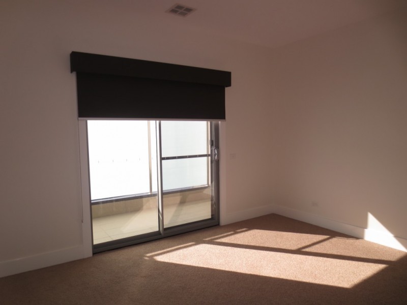 2/12 Mount Street, Altona VIC 3018