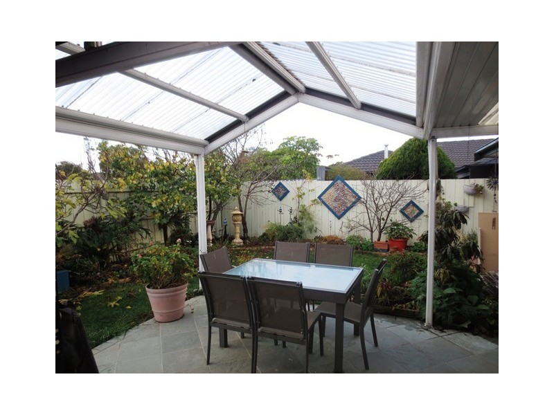 6 Trembath Court, Altona Meadows VIC 3028