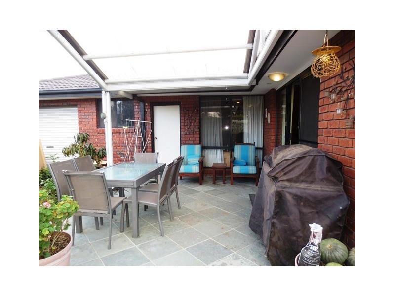 6 Trembath Court, Altona Meadows VIC 3028