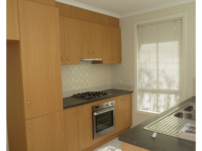 2/181 Civic Parade, Altona VIC 3018