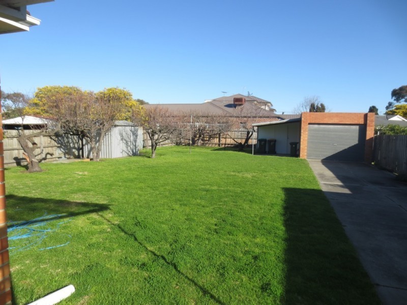 43 Curlew Avenue, Altona VIC 3018
