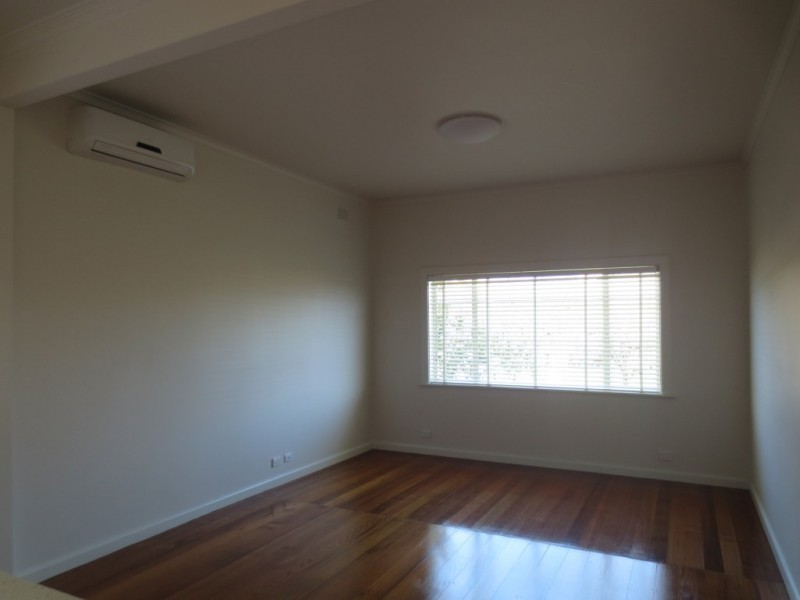 43 Curlew Avenue, Altona VIC 3018