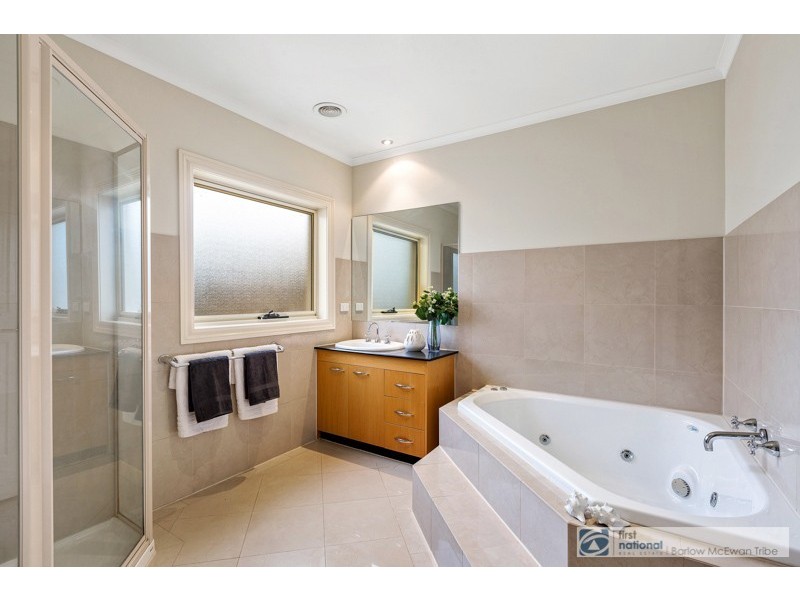 1/9 Millers Road, Altona VIC 3018