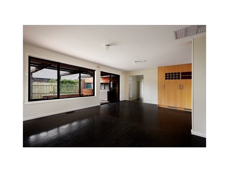 27 Lady Nelson Crescent, Altona Meadows VIC 3028