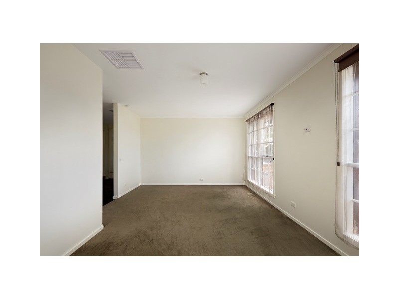 27 Lady Nelson Crescent, Altona Meadows VIC 3028