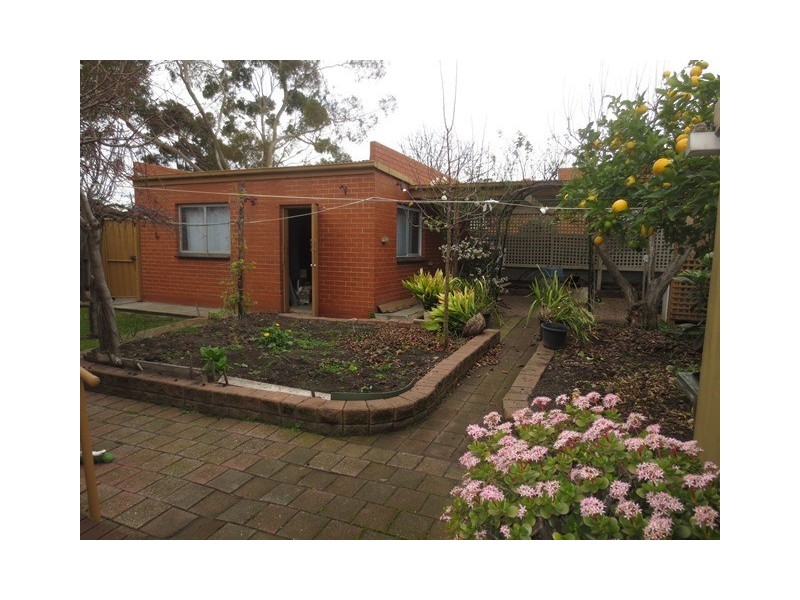 35 First Avenue, Altona North VIC 3025