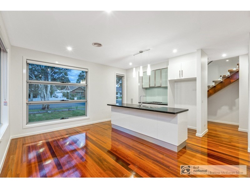 1.49 Maidstone Street, Altona VIC 3018