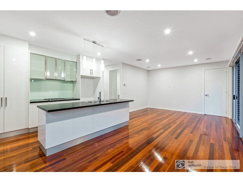 1.49 Maidstone Street, Altona VIC 3018