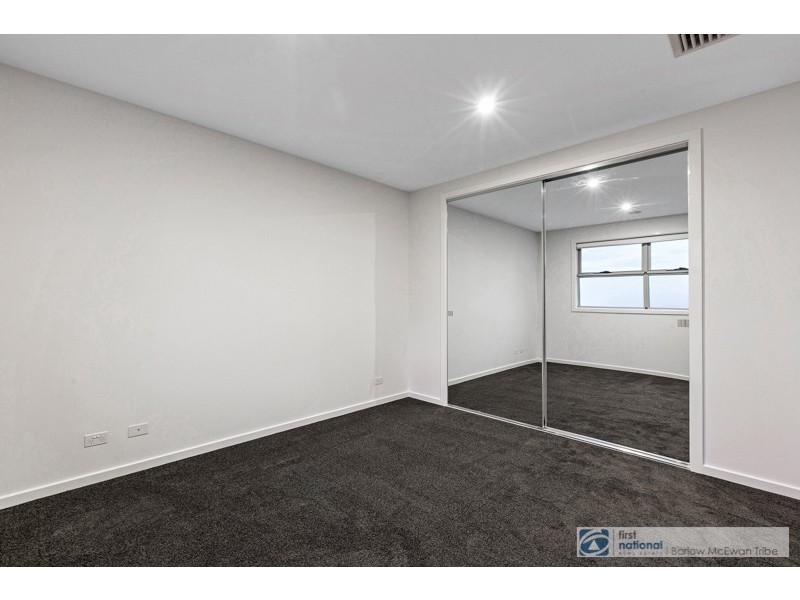 1.49 Maidstone Street, Altona VIC 3018