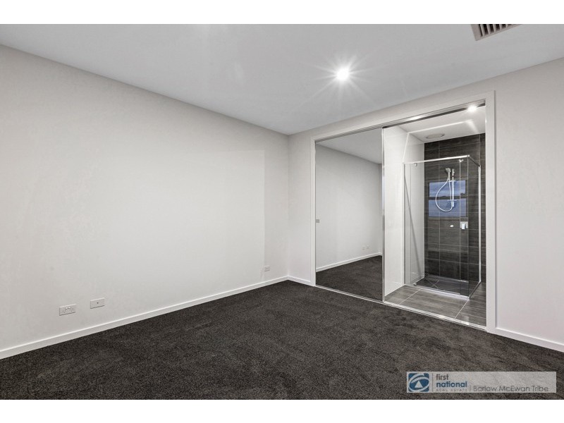 1.49 Maidstone Street, Altona VIC 3018