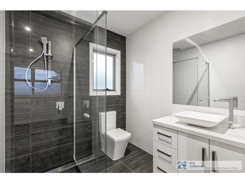 1.49 Maidstone Street, Altona VIC 3018