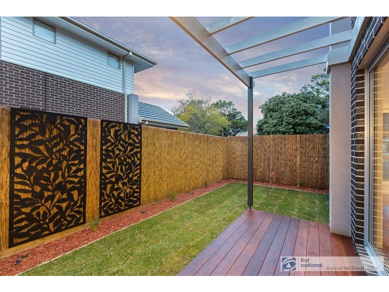 1.49 Maidstone Street, Altona VIC 3018