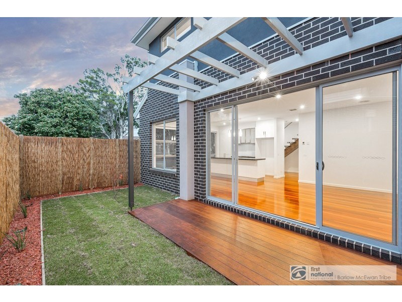 1.49 Maidstone Street, Altona VIC 3018