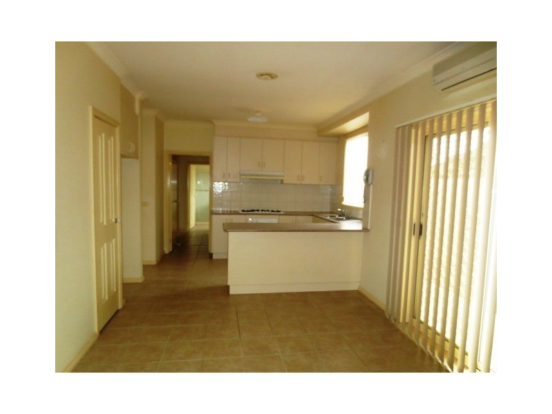 2/21 Shields Court, Altona Meadows VIC 3028