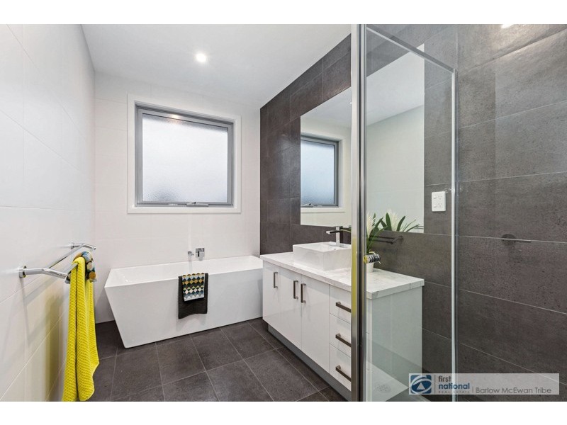 49 Chifley Ave, Altona VIC 3018