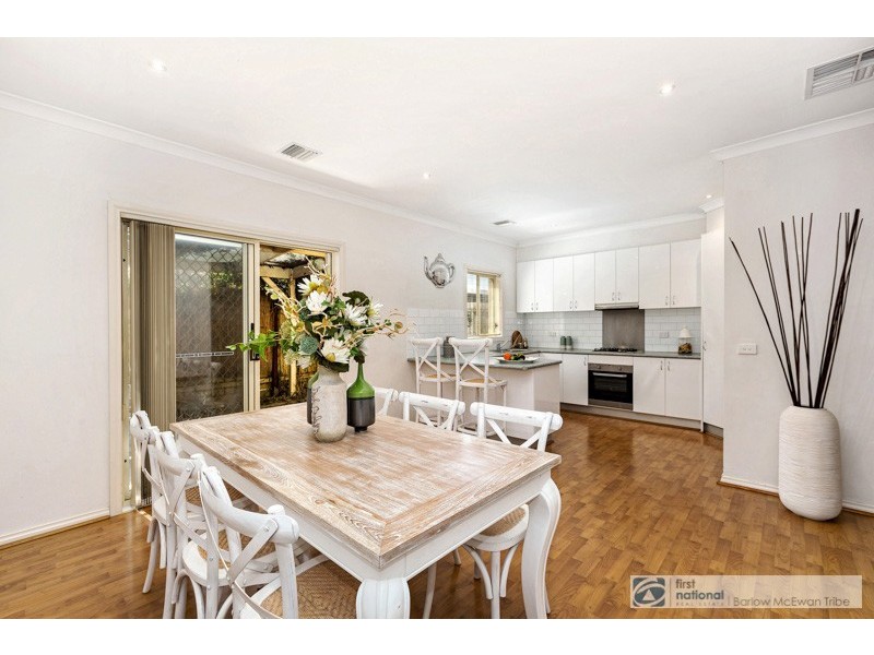 3/8 Grieve Parade, Altona VIC 3018