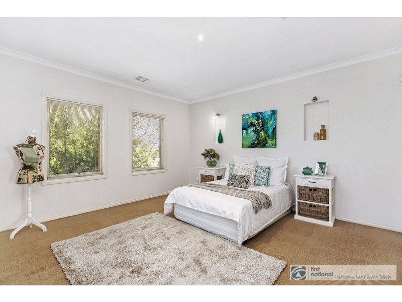 3/8 Grieve Parade, Altona VIC 3018