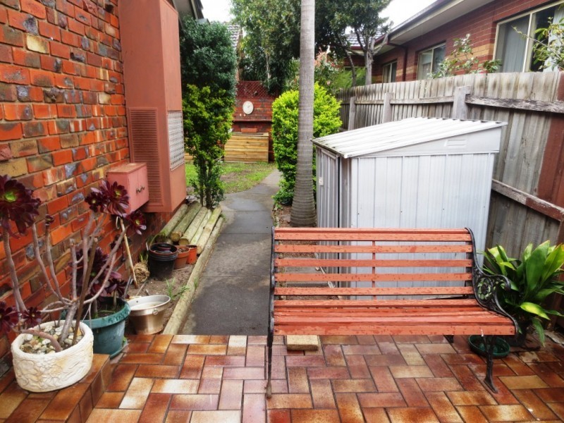 2/15 Blyth Street, Altona VIC 3018