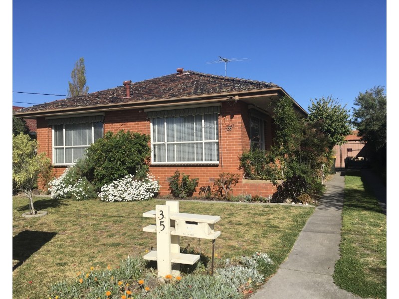 35 Curlew Avenue, Altona VIC 3018