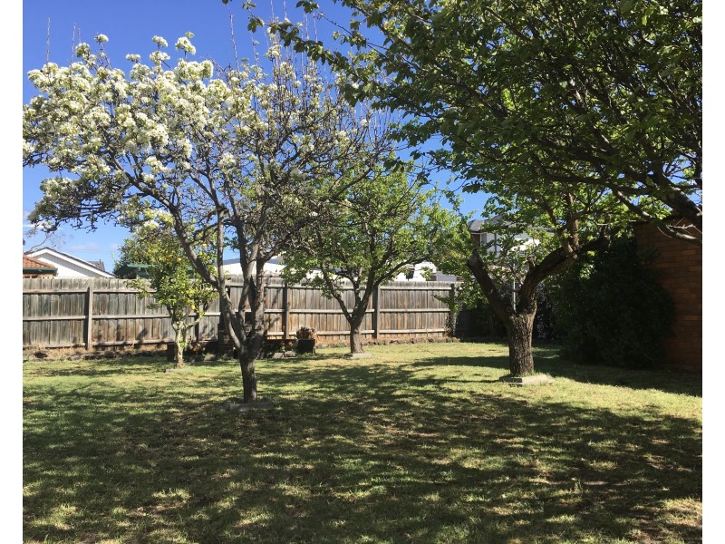 35 Curlew Avenue, Altona VIC 3018