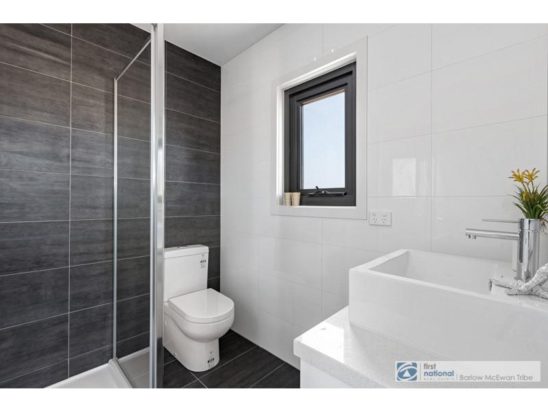 4/10 Romawi Street, Altona VIC 3018