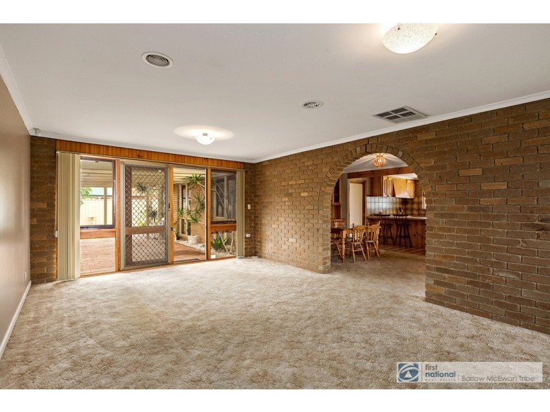 21 Scherman Drive, Altona Meadows VIC 3028