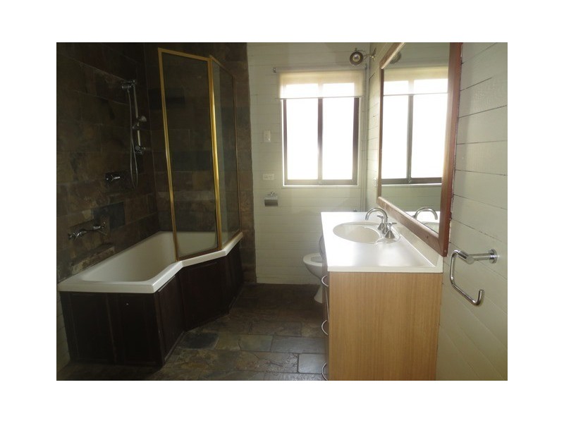 244 Queen Street, Altona VIC 3018