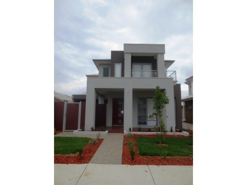 1/4 Macneil Drive, Altona Meadows VIC 3028