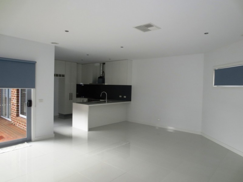 1/4 Macneil Drive, Altona Meadows VIC 3028