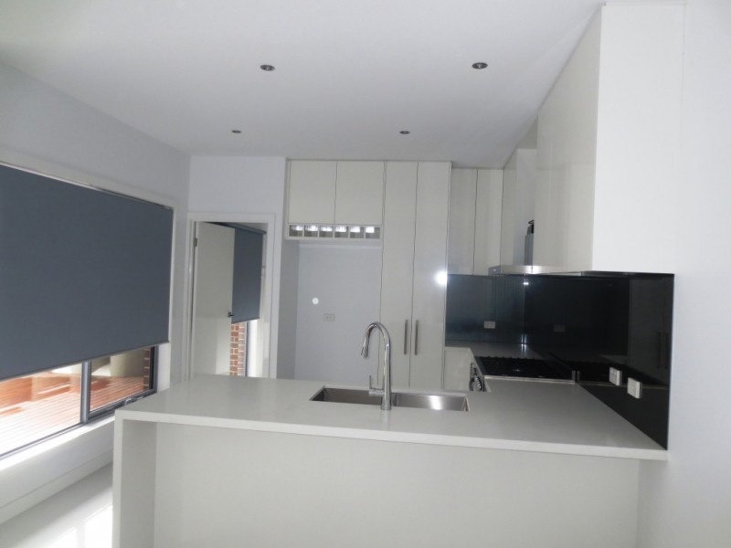 1/4 Macneil Drive, Altona Meadows VIC 3028