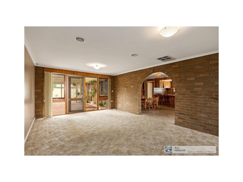 21 Scherman Drive, Altona Meadows VIC 3028