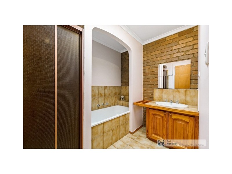 21 Scherman Drive, Altona Meadows VIC 3028