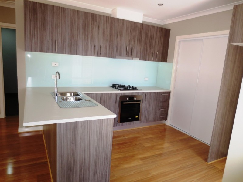 2/39 Powlett Street, Altona Meadows VIC 3028