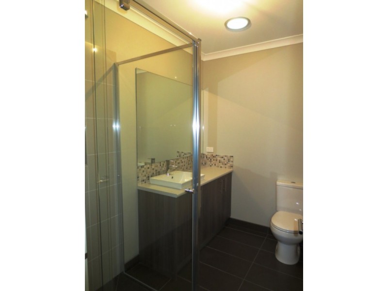 2/39 Powlett Street, Altona Meadows VIC 3028