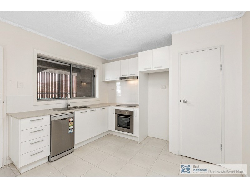 8/66 Simmons Drive, Altona VIC 3018